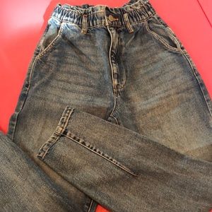 BDG pull on mom jeans size 24